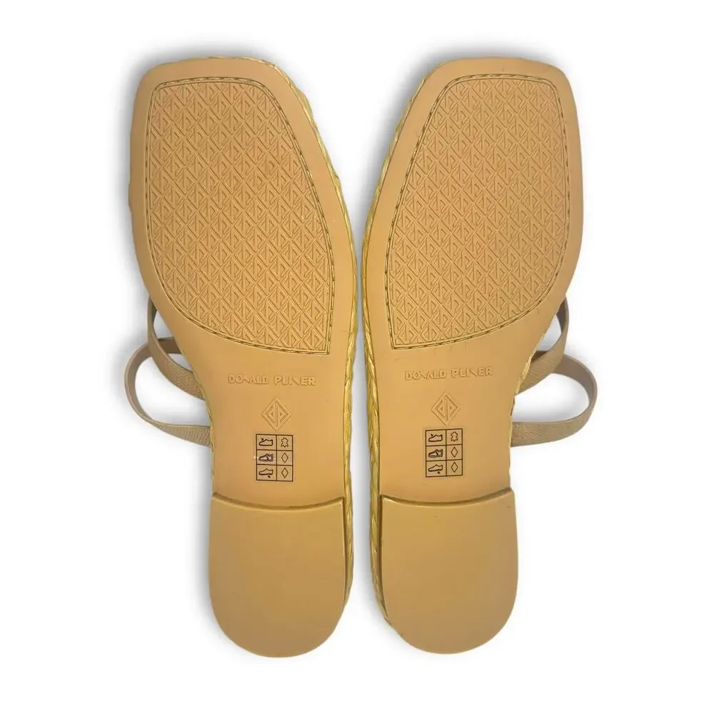 Donald Pliner Women's Heathro Thong Sandal 9.5 Sand Metallic Lizard Tan Sandals